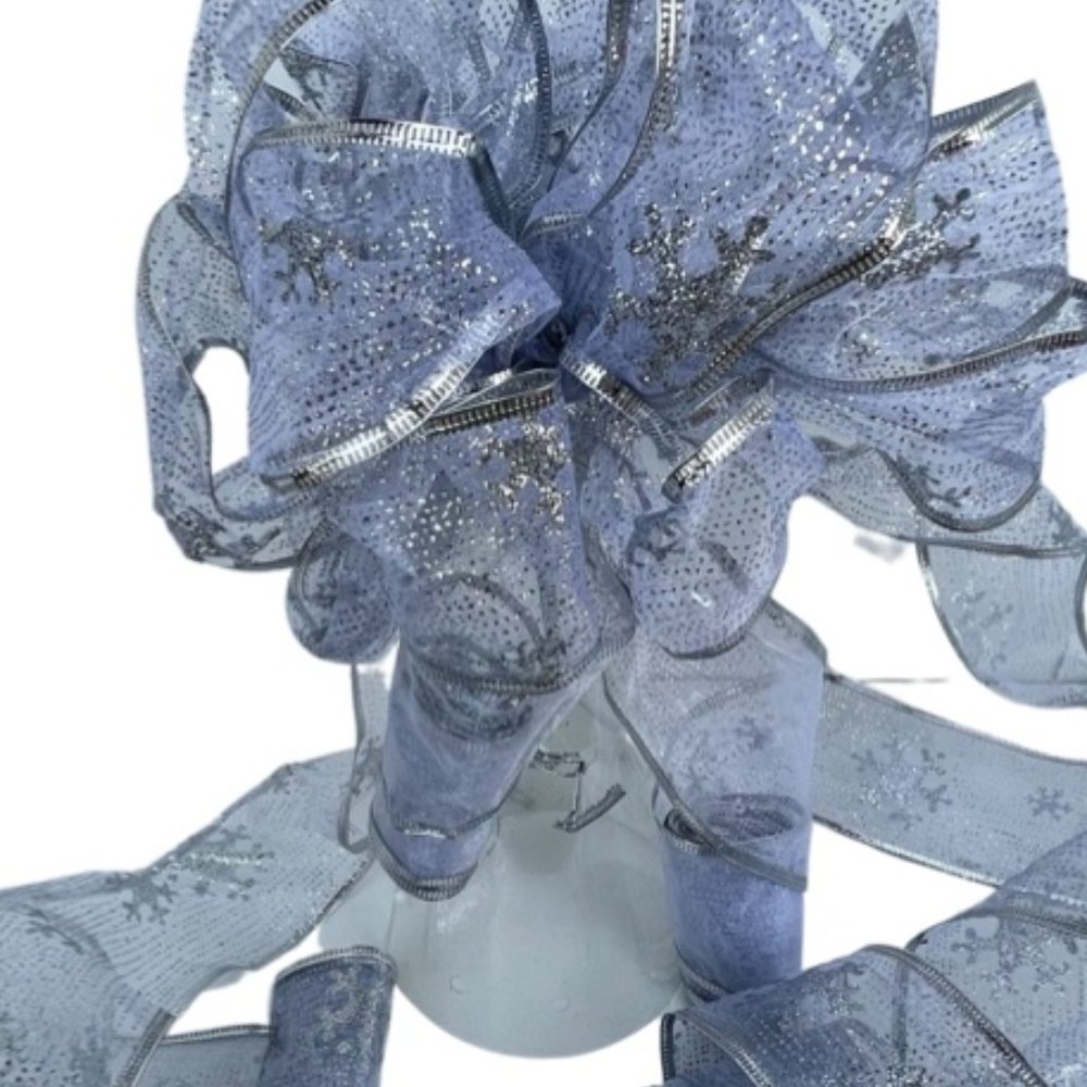 🌸4/$50🌸 Like New Whimsical Silver Ribbon Gilttered Christmas Tree Topper